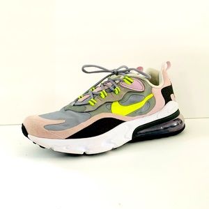 Nike Air Max 270 React Size 8.5 (7Y) k037